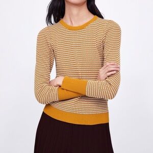 NEW Zara knit weave sweater mustard yellow crew neck M
